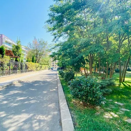 Bratanov Harmony Dream Island شقة ساني بيتش